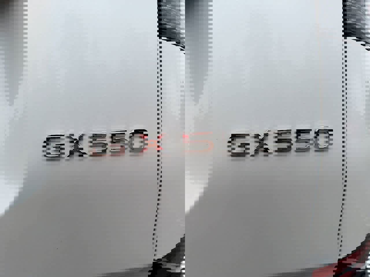 Used 2024 Lexus GX 550 w/ Cold Area Package image 9