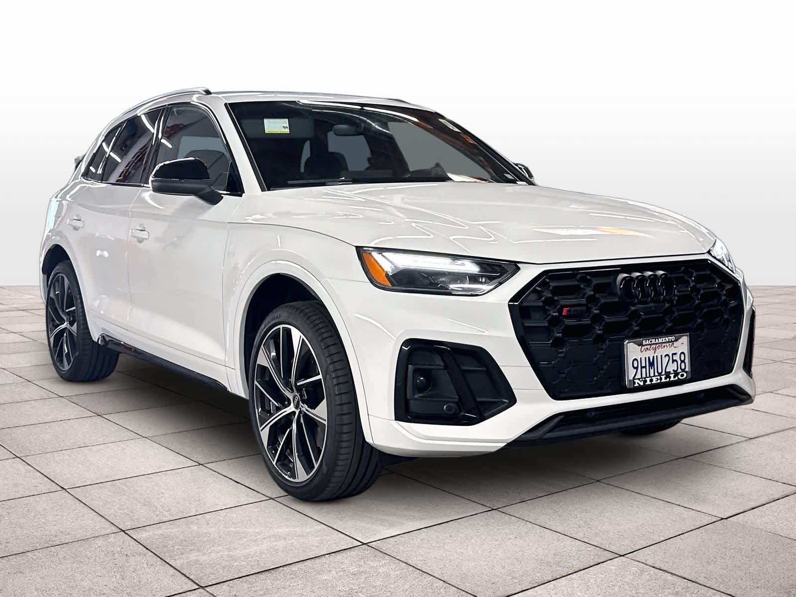 Used 2023 Audi SQ5 Premium Plus w/ Premium Plus Package AWD/4WD image 2