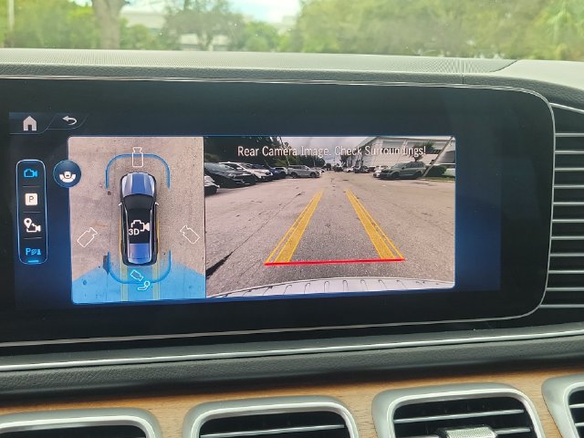 Used 2025 Mercedes-Benz GLS 450 4MATIC image 29