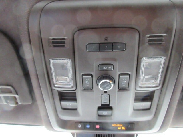 Used 2023 GMC Yukon XL Denali w/ LPO, Floor Liner Package AWD/4WD image 18