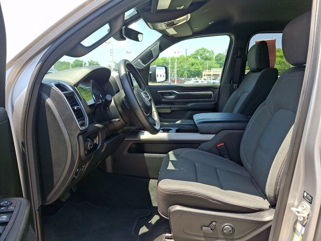 Used 2023 RAM 1500 Big Horn AWD/4WD image 14