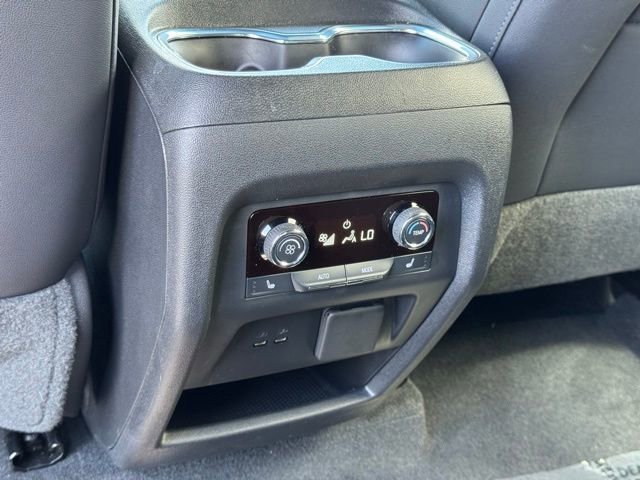 Used 2024 Chevrolet Traverse RS w/ LPO, Floor Liner Package image 38