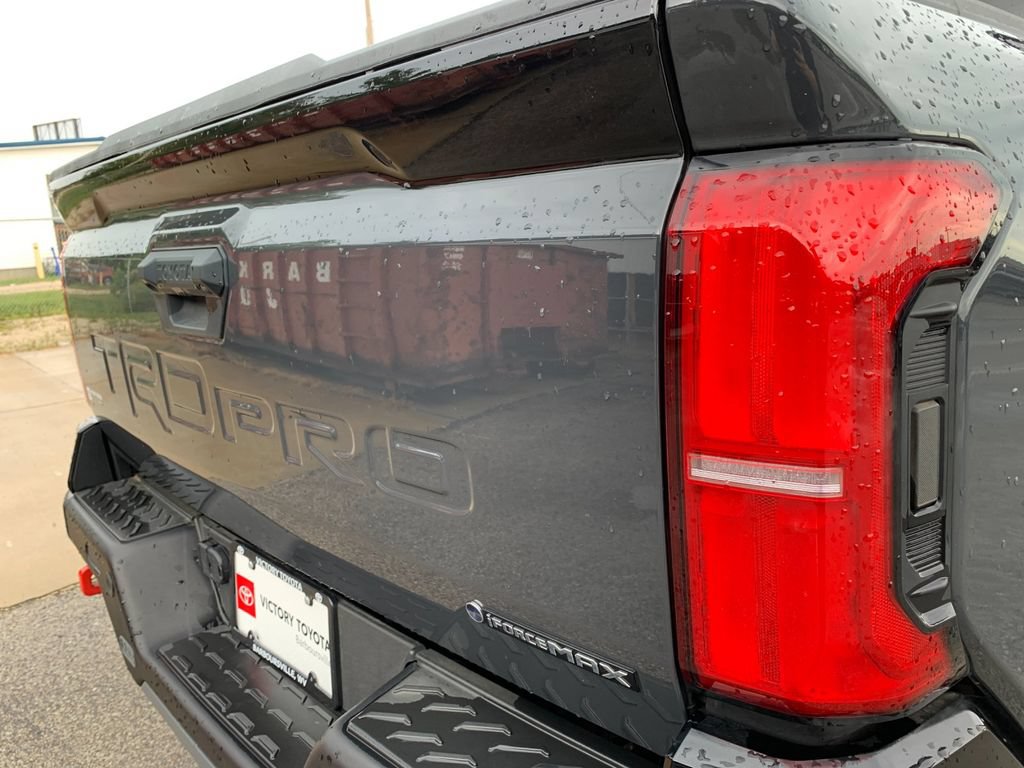 Used 2025 Toyota Tacoma TRD Pro AWD/4WD image 33