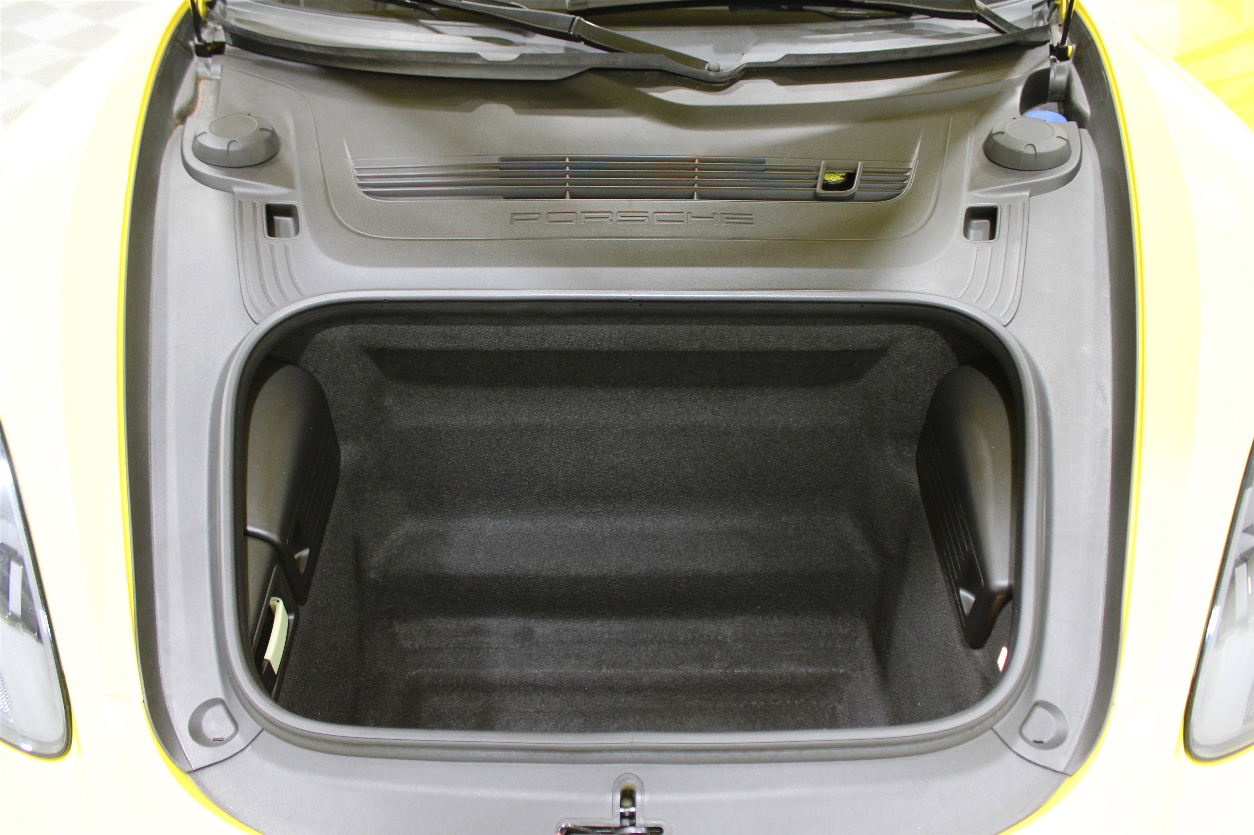 Used 2023 Porsche 718 Boxster w/ Sport Chrono Package image 38