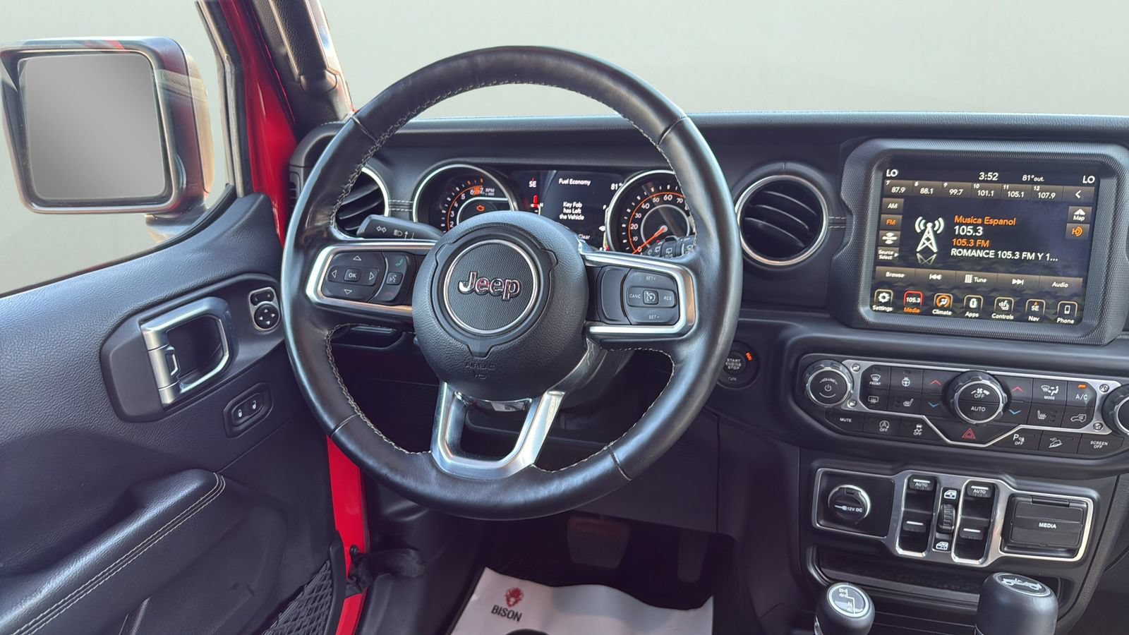 Used 2018 Jeep Wrangler Unlimited Sahara AWD/4WD image 12