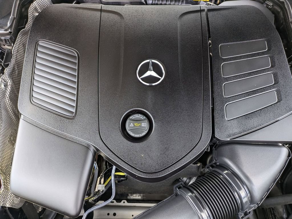 Used 2025 Mercedes-Benz C 300 4MATIC Sedan image 34