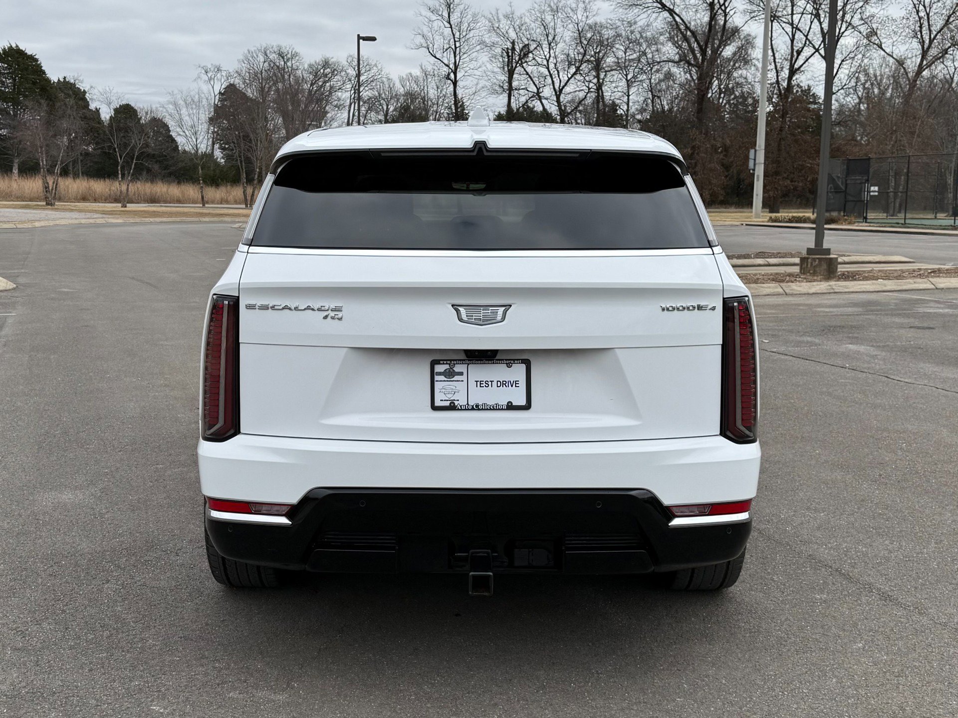 Used 2025 Cadillac Escalade IQ Luxury 2 image 6