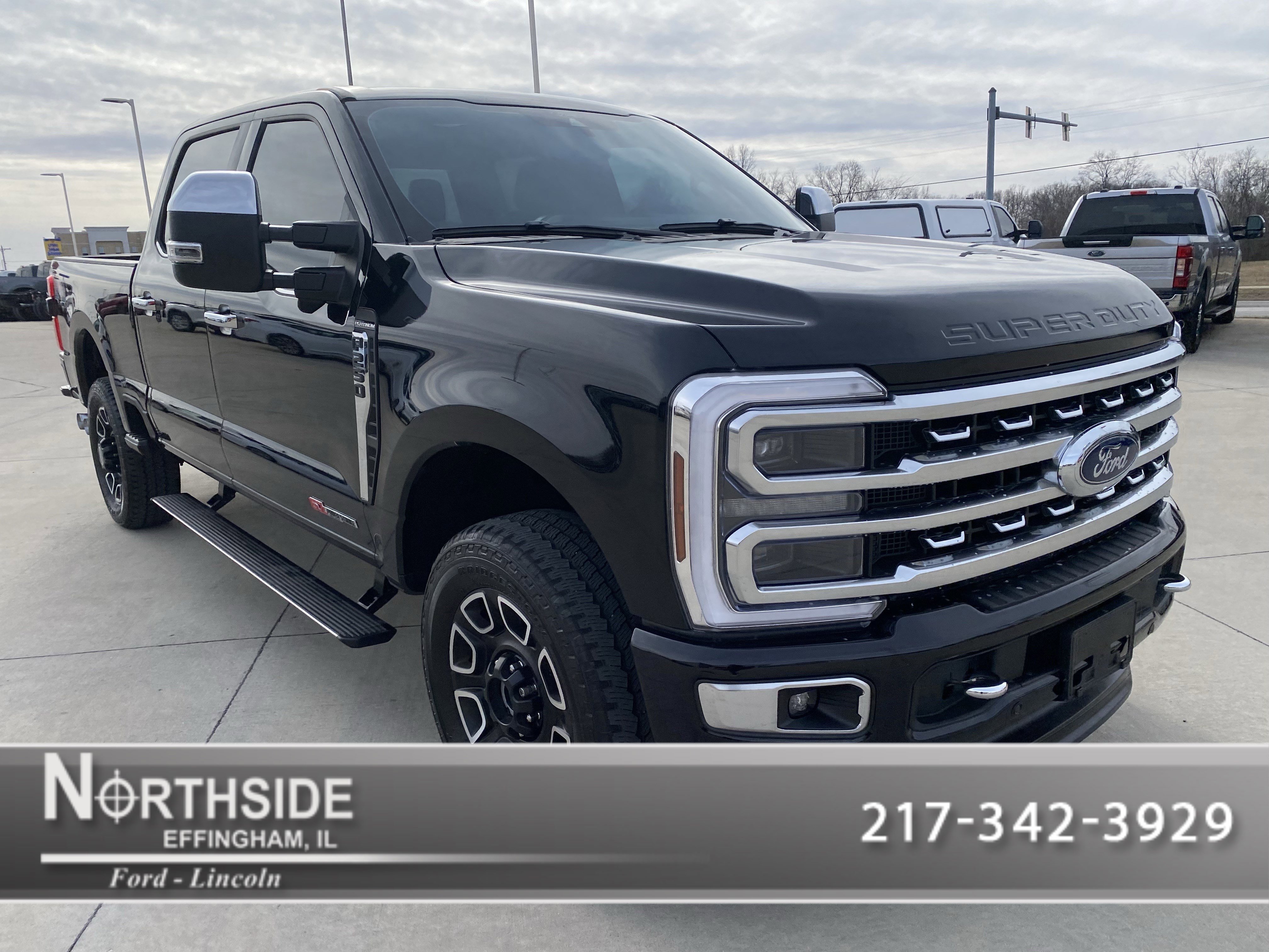 Used 2024 Ford F250 Platinum image 1