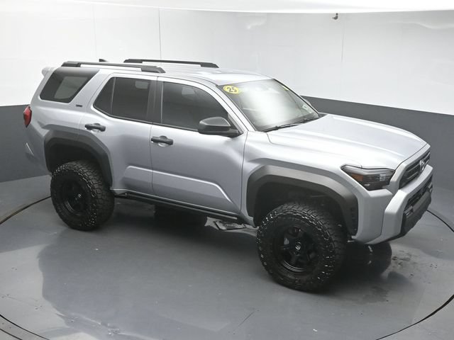 Used 2025 Toyota 4Runner SR5 AWD/4WD image 38