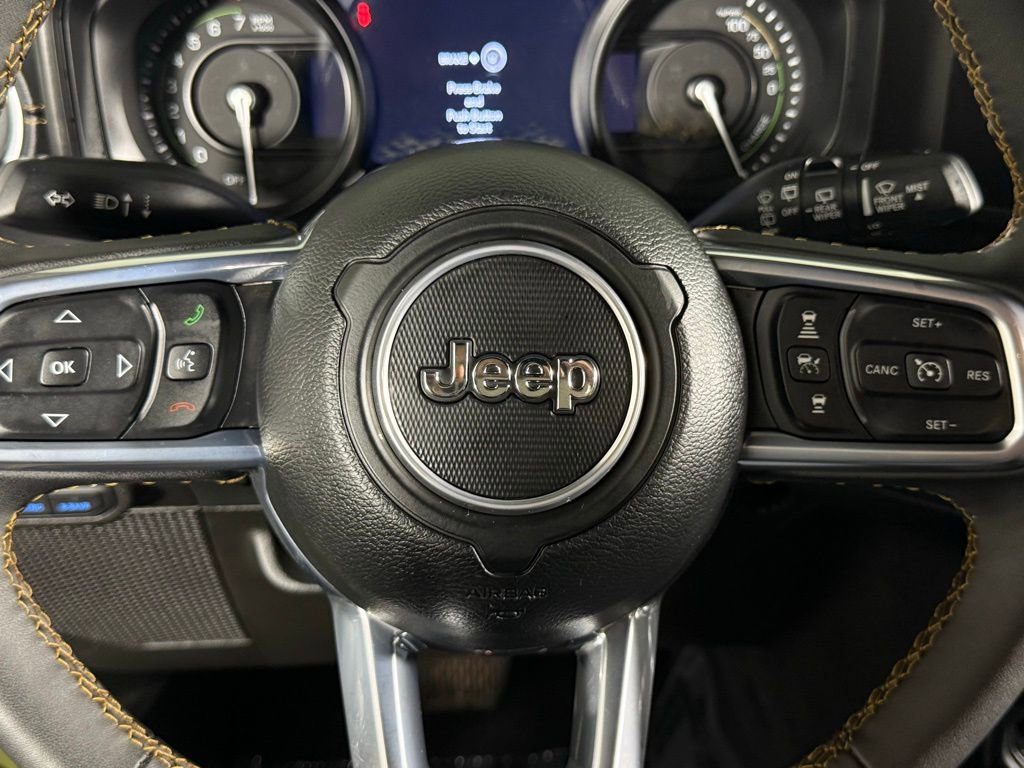 Used 2024 Jeep Wrangler Unlimited Sahara w/ Technology Group image 12
