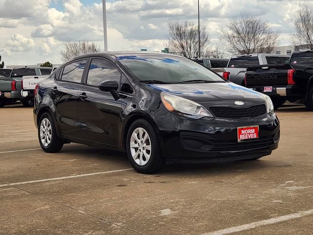 Used 2015 Kia Rio LX image 2