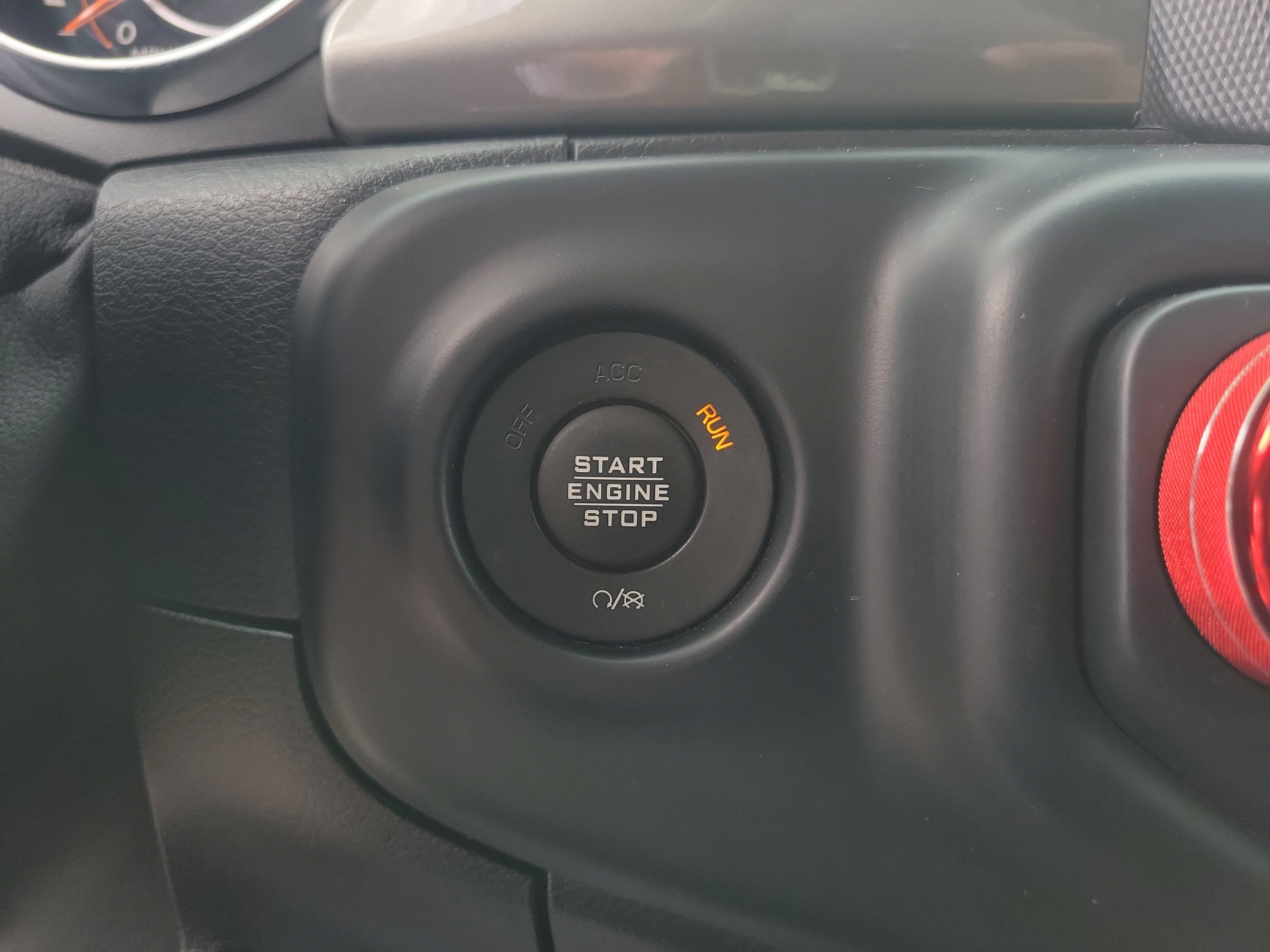 Used 2020 Jeep Wrangler Unlimited Sahara AWD/4WD image 22