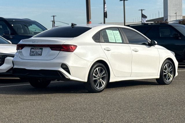 Certified 2022 Kia Forte LXS FWD image 5