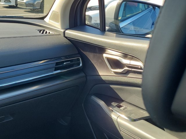 Used 2025 Kia Sportage EX w/ Premium Package FWD image 4