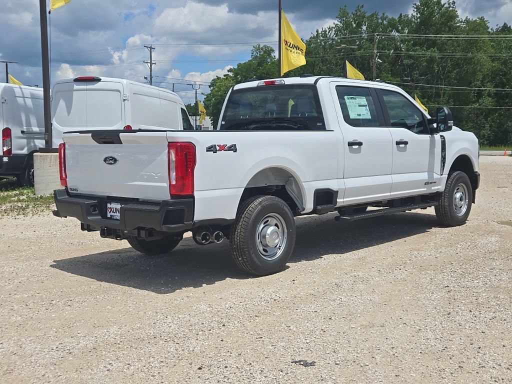 New 2026 Ford F350 XL w/ XL Driver Assist Package AWD/4WD image 3
