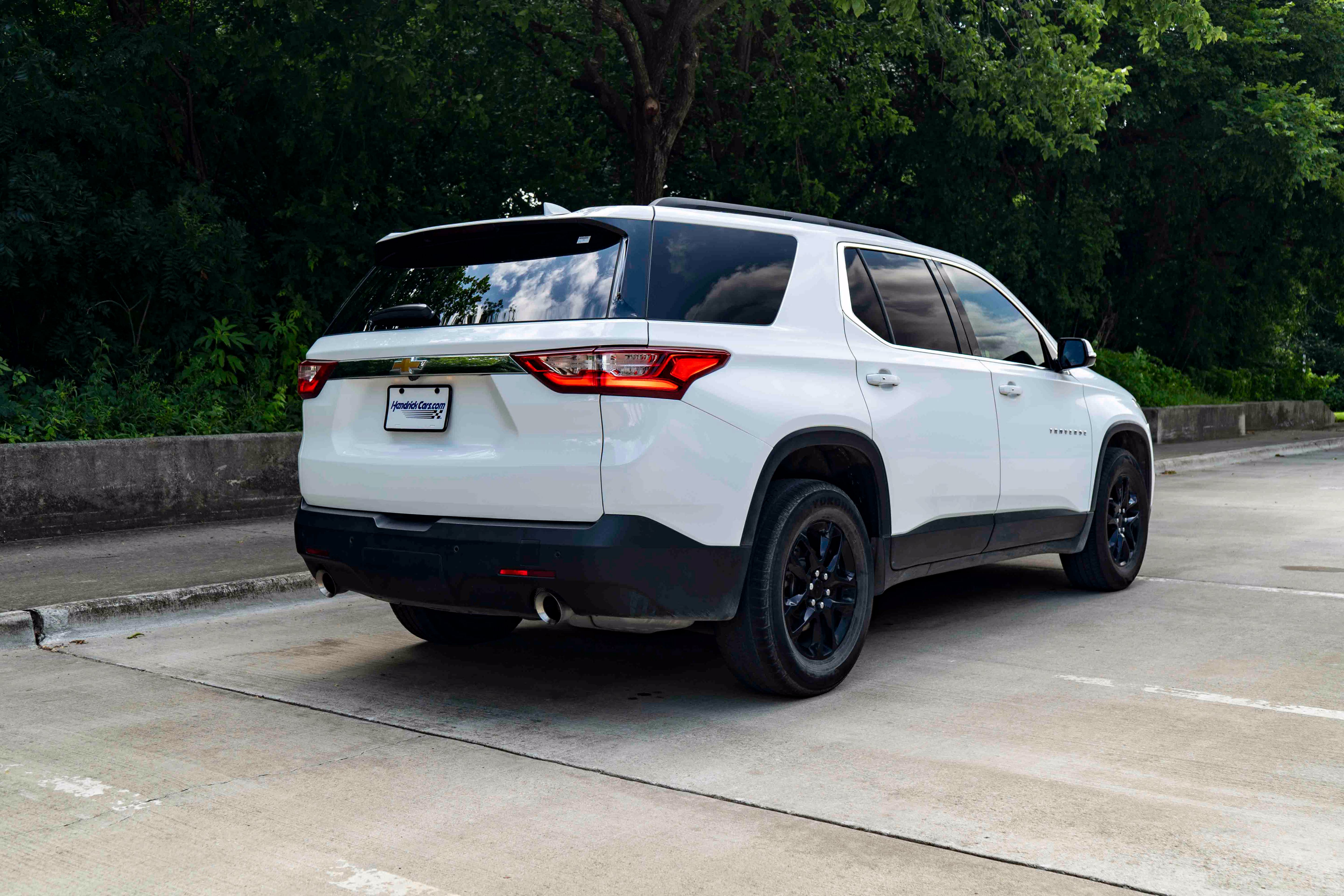 Used 2019 Chevrolet Traverse LT FWD image 9