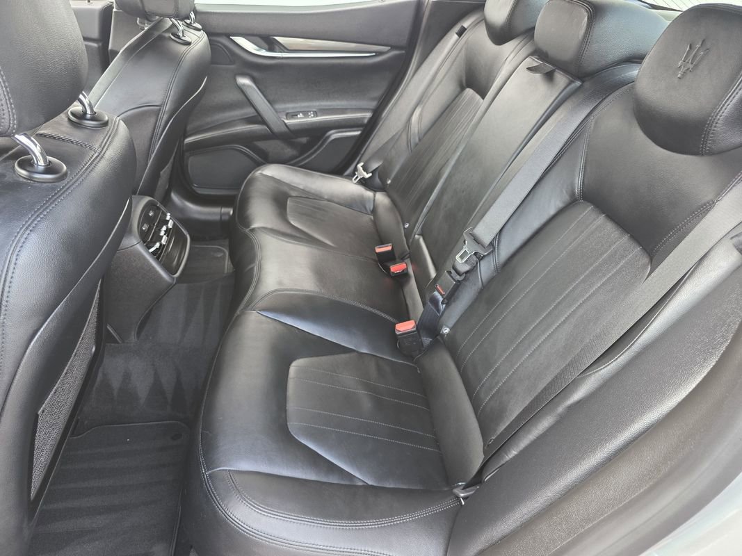 Used 2017 Maserati Ghibli RWD image 31