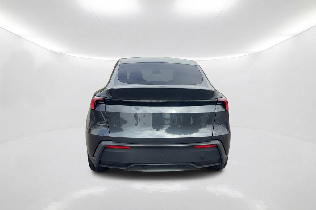 Used 2026 Tesla Model Y 2WD image 7