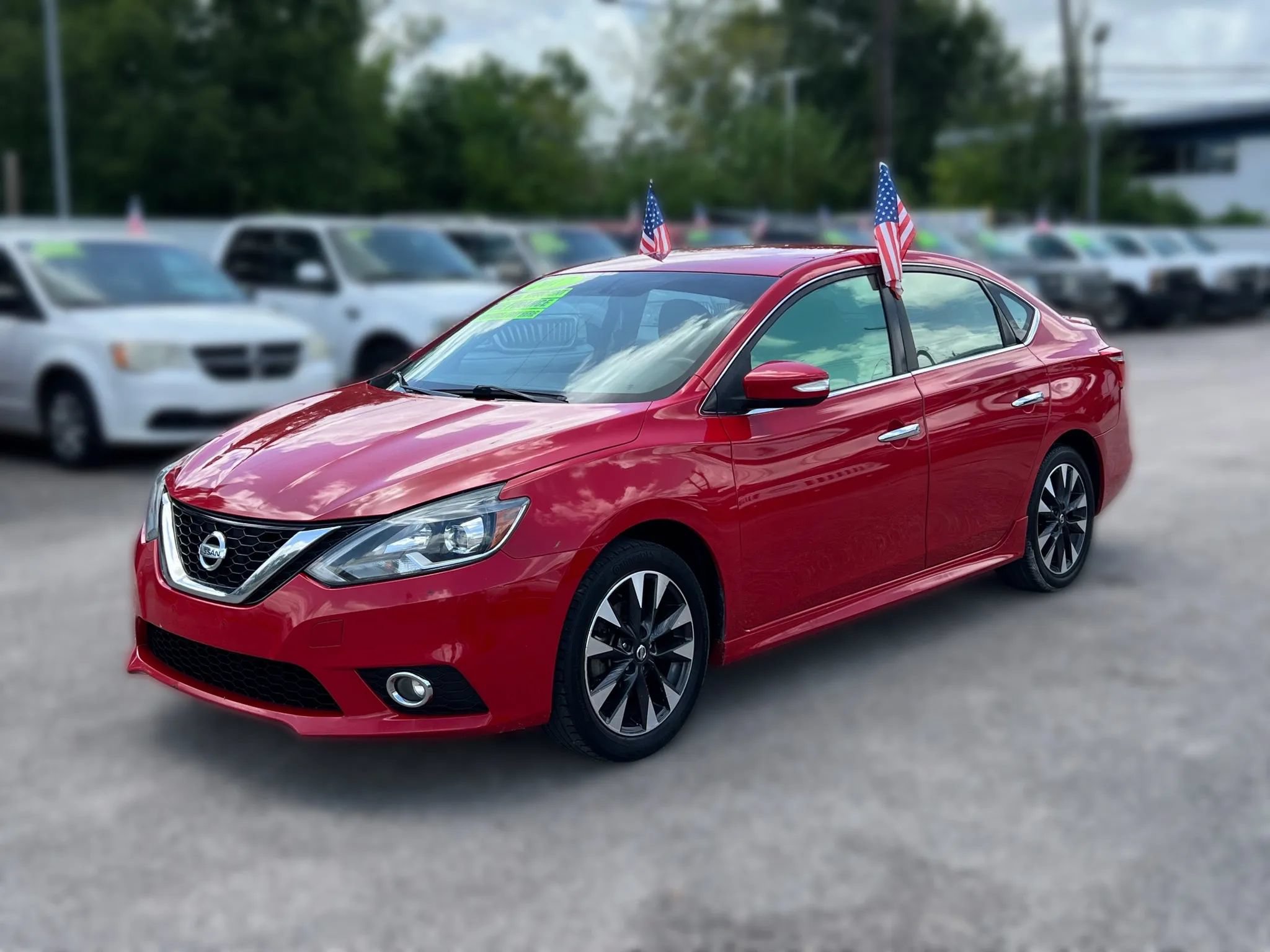 Used 2017 Nissan Sentra SR FWD image 1
