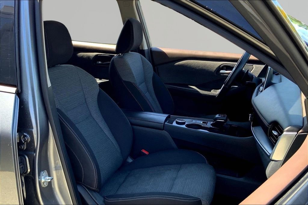 Used 2021 Nissan Rogue SV image 20