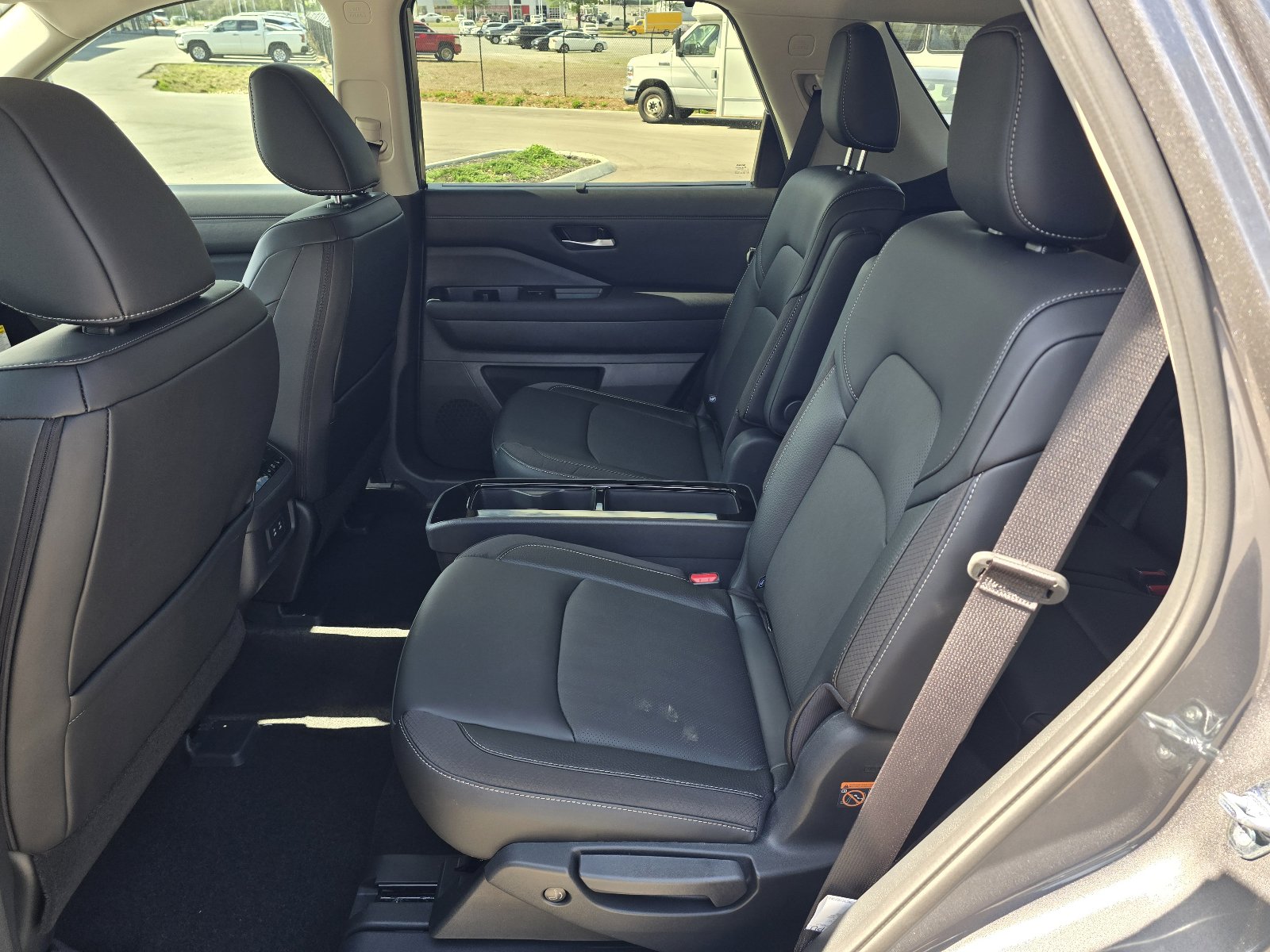 New 2026 Nissan Pathfinder SL AWD/4WD image 12