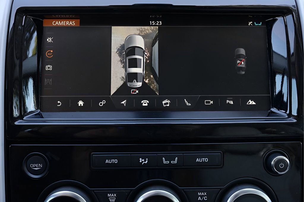 Used 2018 Land Rover Discovery HSE AWD/4WD image 36