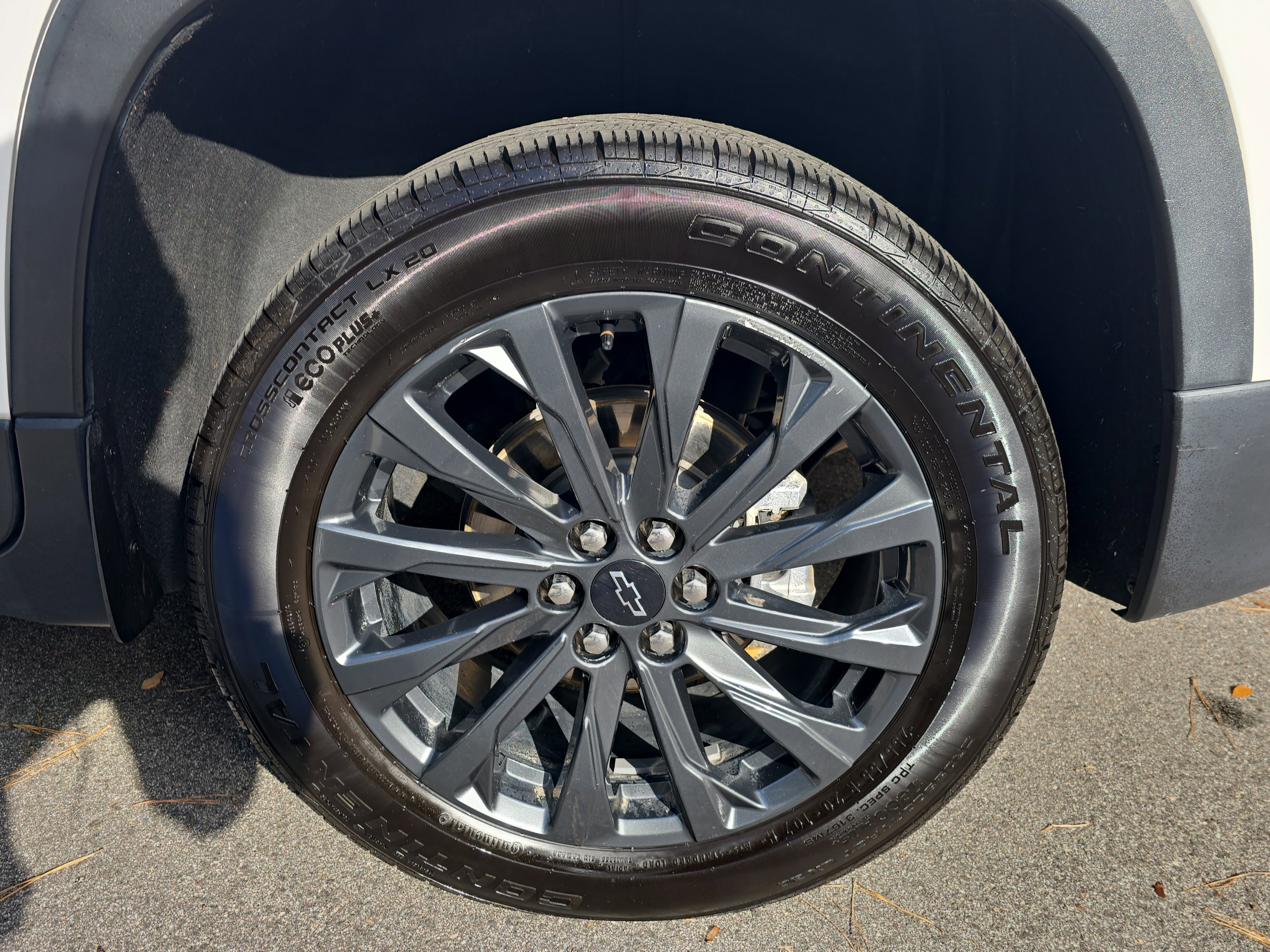 Used 2023 Chevrolet Traverse RS image 33