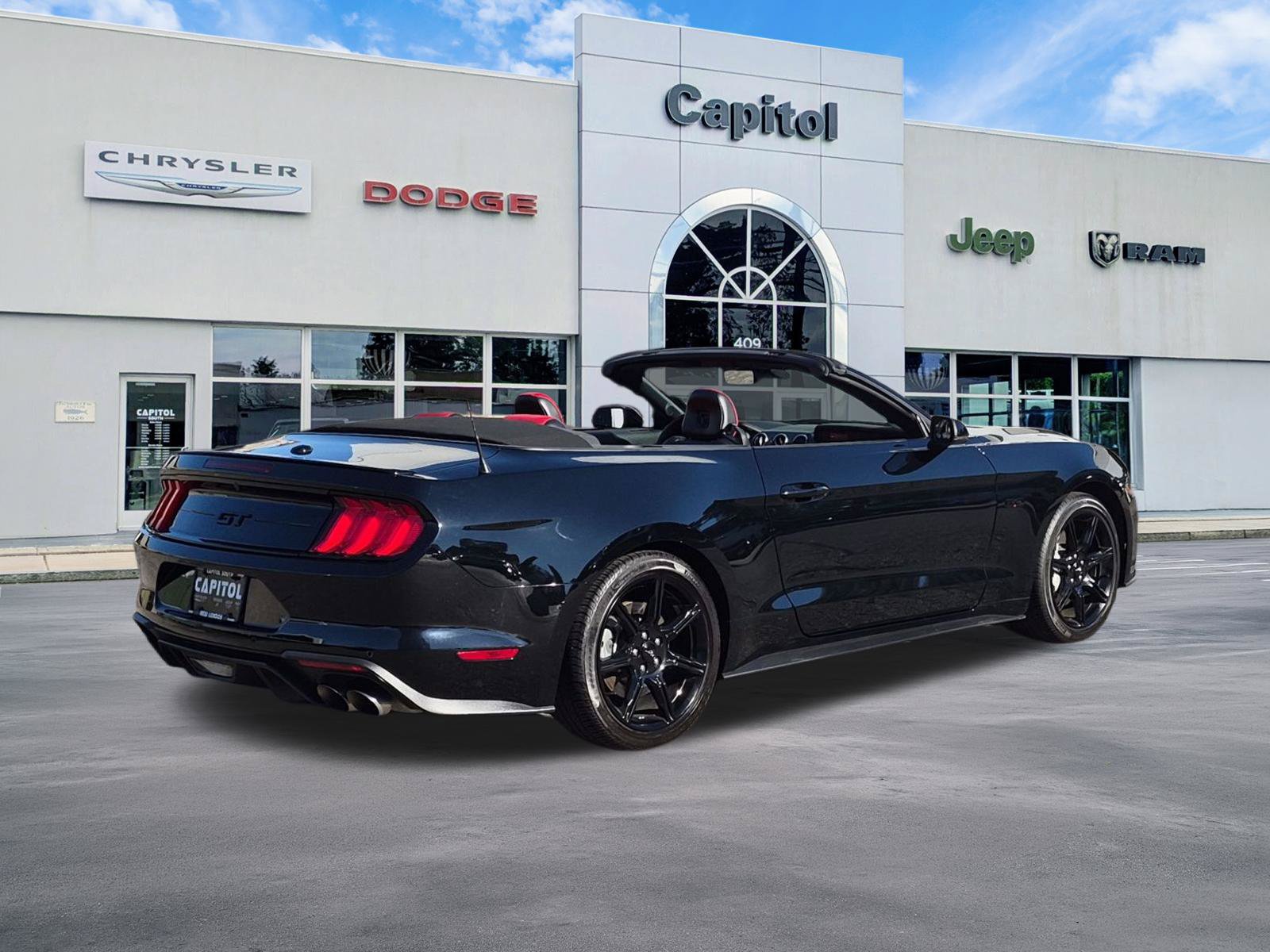 Used 2020 Ford Mustang GT Premium w/ Equipment Group 401A RWD image 3