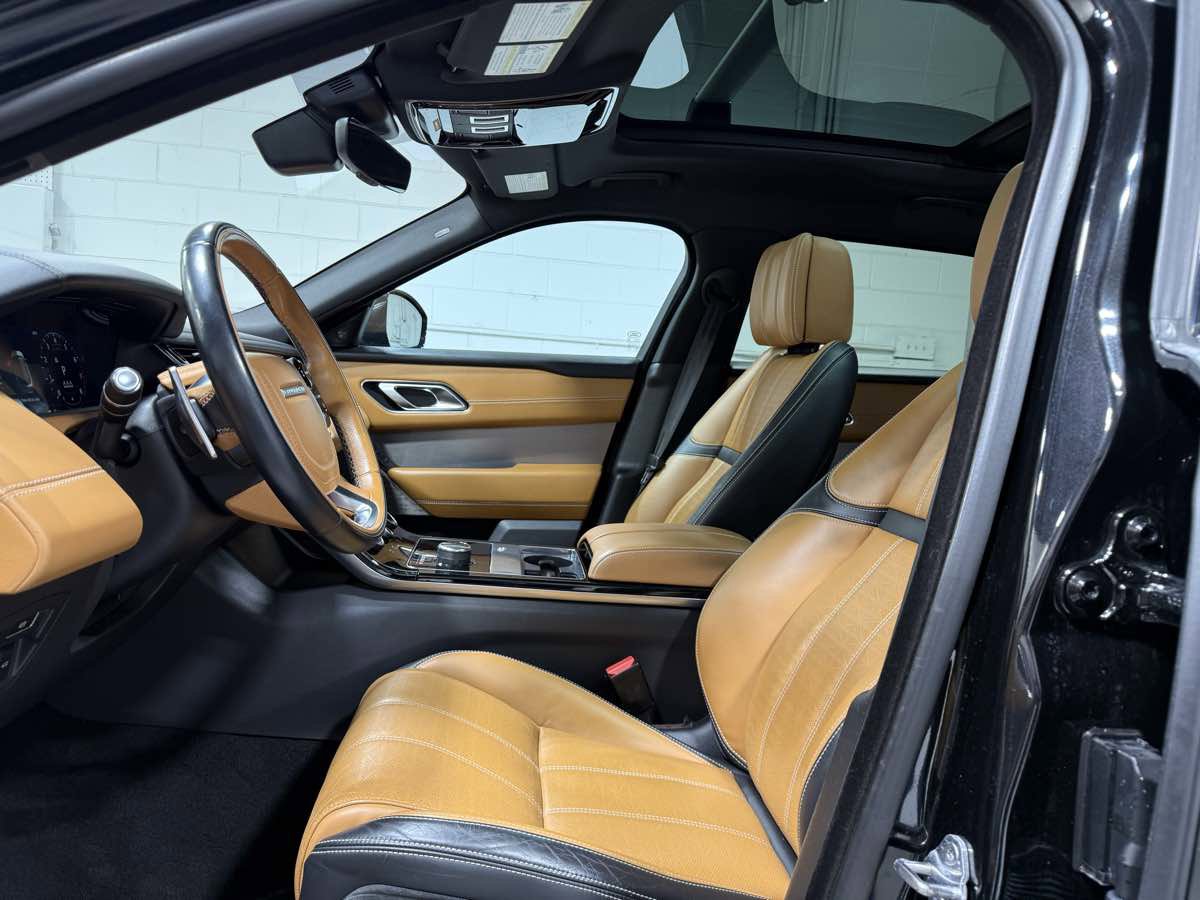Used 2019 Land Rover Range Rover Velar R-Dynamic HSE image 17