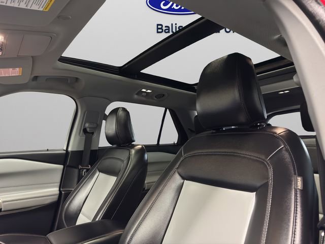 Used 2023 Ford Explorer XLT w/ Equipment Group 202A image 26