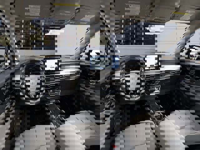 New 2026 Lincoln Corsair Premiere image 9