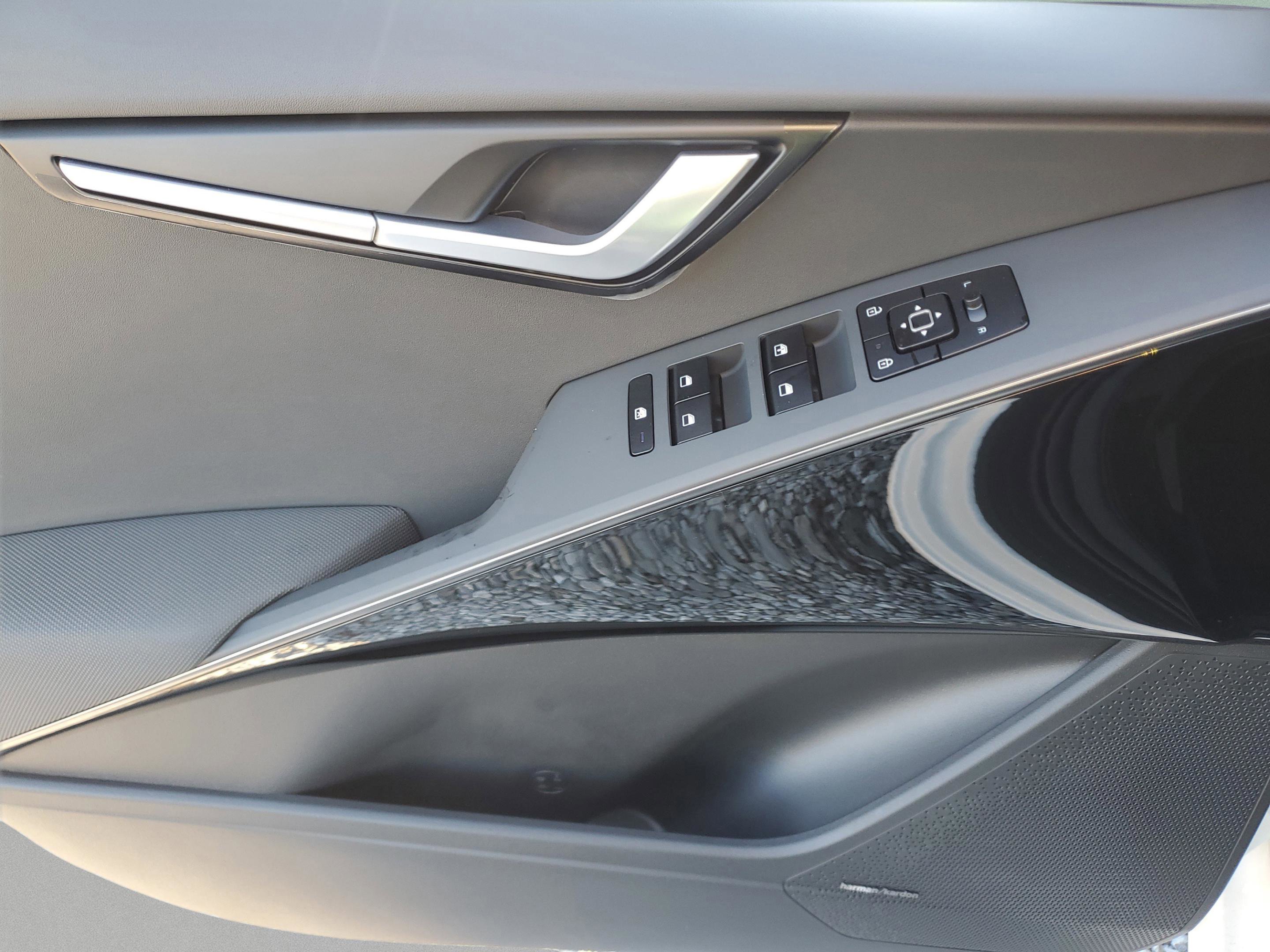 New 2026 Kia Niro EX w/ EX Premium Package image 6