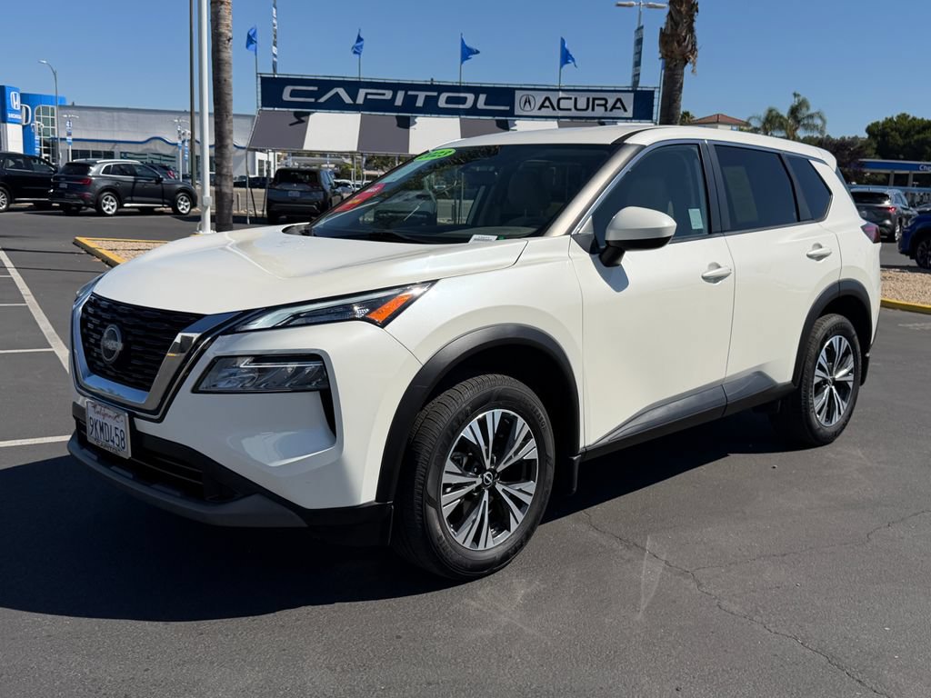 Used 2023 Nissan Rogue SV FWD image 3