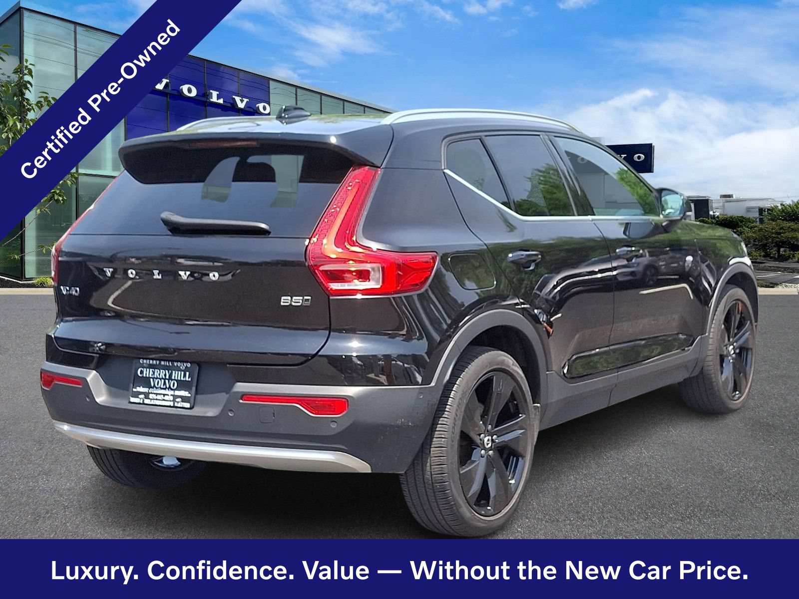 Certified 2024 Volvo XC40 B5 Ultimate w/ Climate Package AWD/4WD image 7