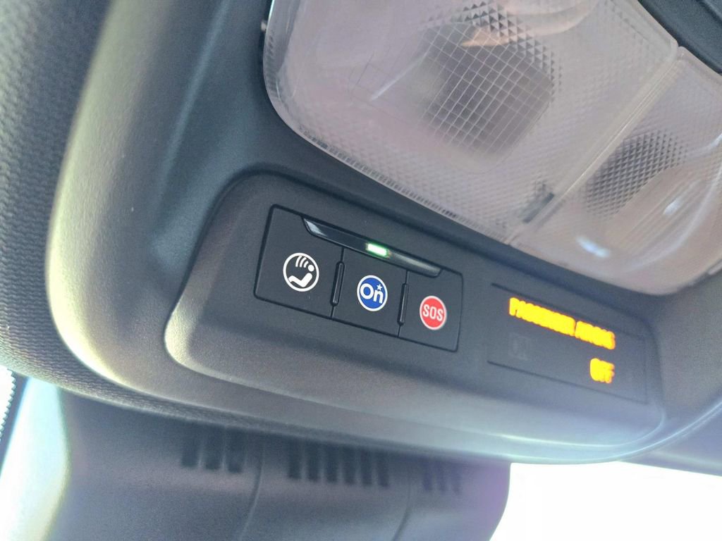 Used 2024 Chevrolet Colorado Z71 w/ Z71 Convenience Package 2 image 31