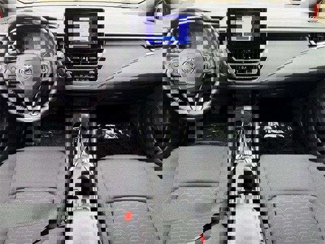 Used 2025 Toyota Corolla SE image 11