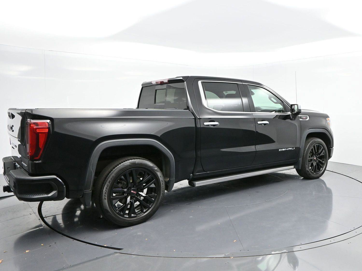 Used 2022 GMC Sierra 1500 Denali w/ Denali Reserve Package image 6