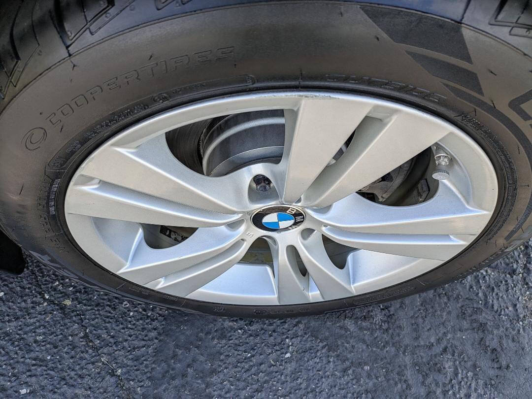 Used 2009 BMW 528i xDrive Sedan AWD/4WD image 10