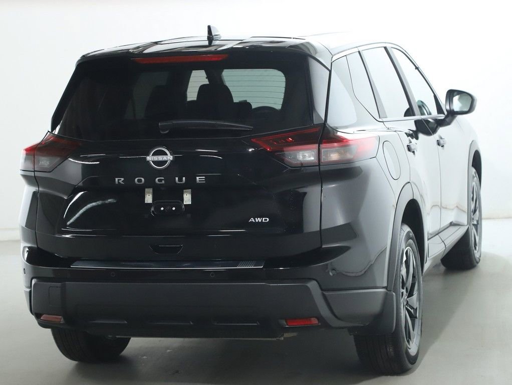 Certified 2026 Nissan Rogue SV image 47