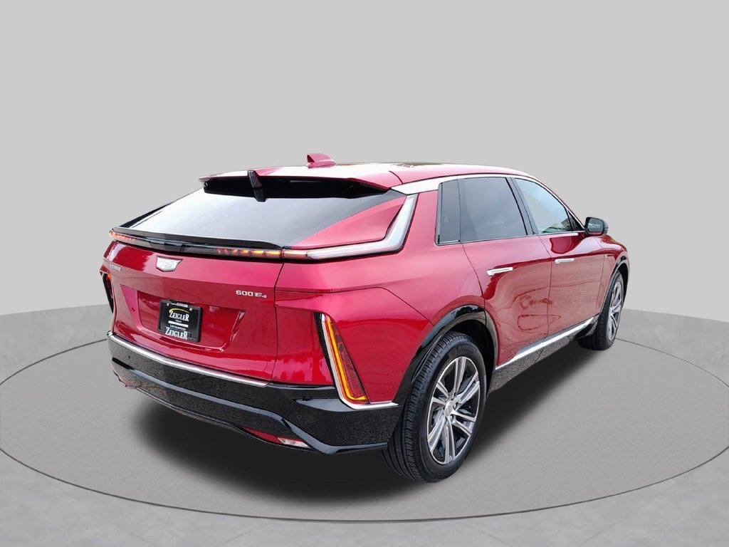 Used 2024 Cadillac Lyriq Luxury w/ LPO, Floor Liner Package AWD/4WD image 9