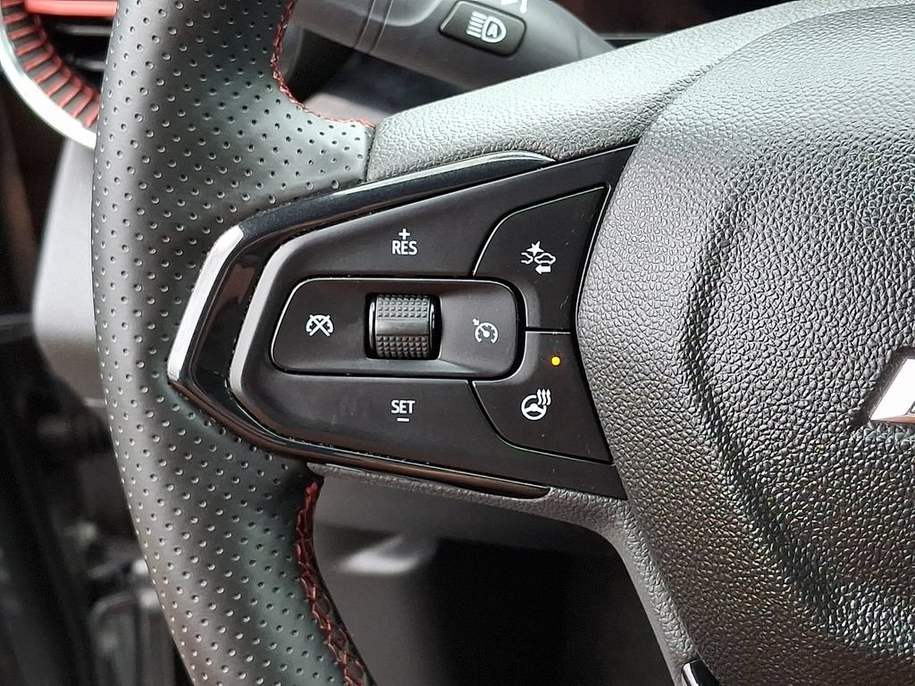 Used 2025 Chevrolet Trax RS w/ Driver Confidence Package FWD image 21