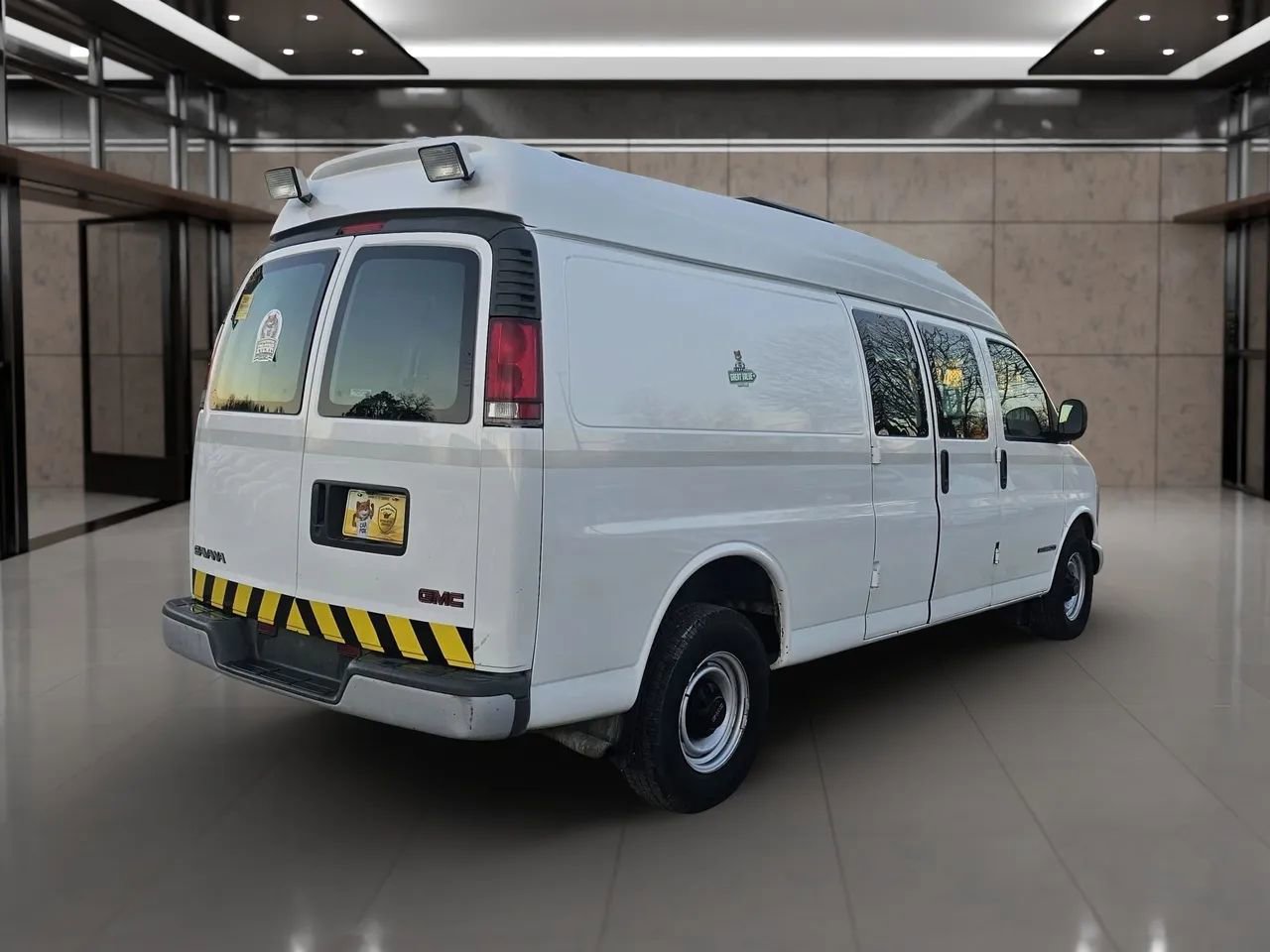 Used 2000 GMC Savana 3500 Extended image 25