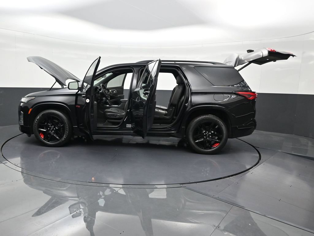 Used 2023 Chevrolet Traverse Premier w/ Redline Edition image 40