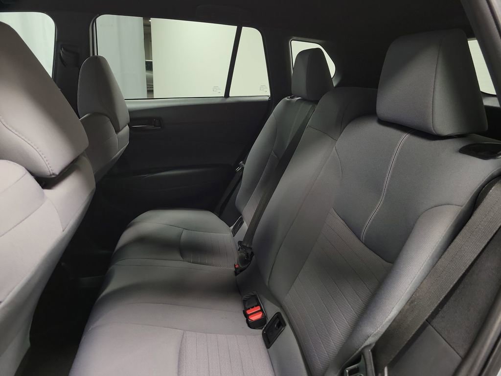 Used 2023 Toyota Corolla Cross SE image 19