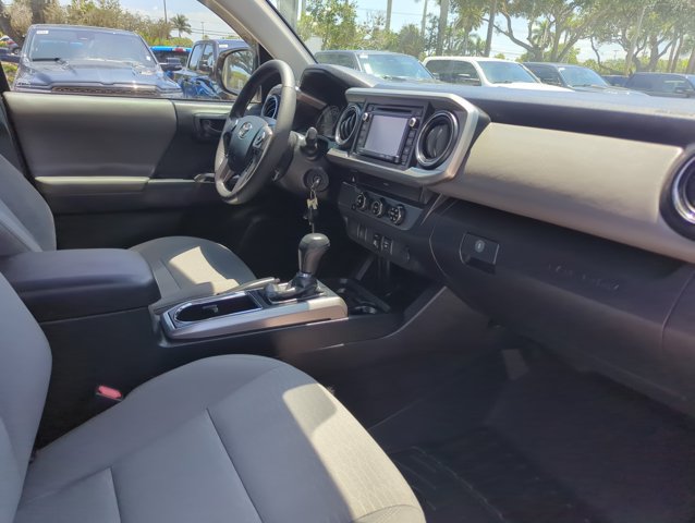 Used 2019 Toyota Tacoma SR5 RWD image 21