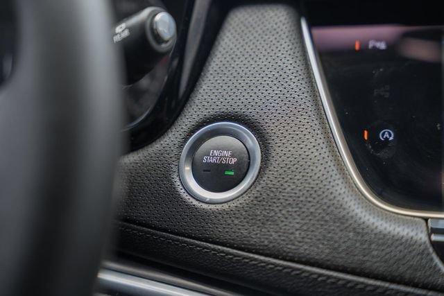 Used 2025 Cadillac XT5 Luxury FWD image 27