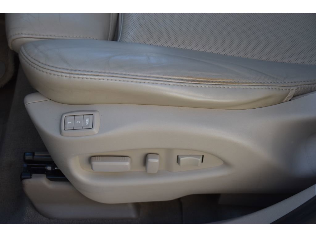 Used 2014 Cadillac SRX Luxury w/ Driver Awareness Package image 33