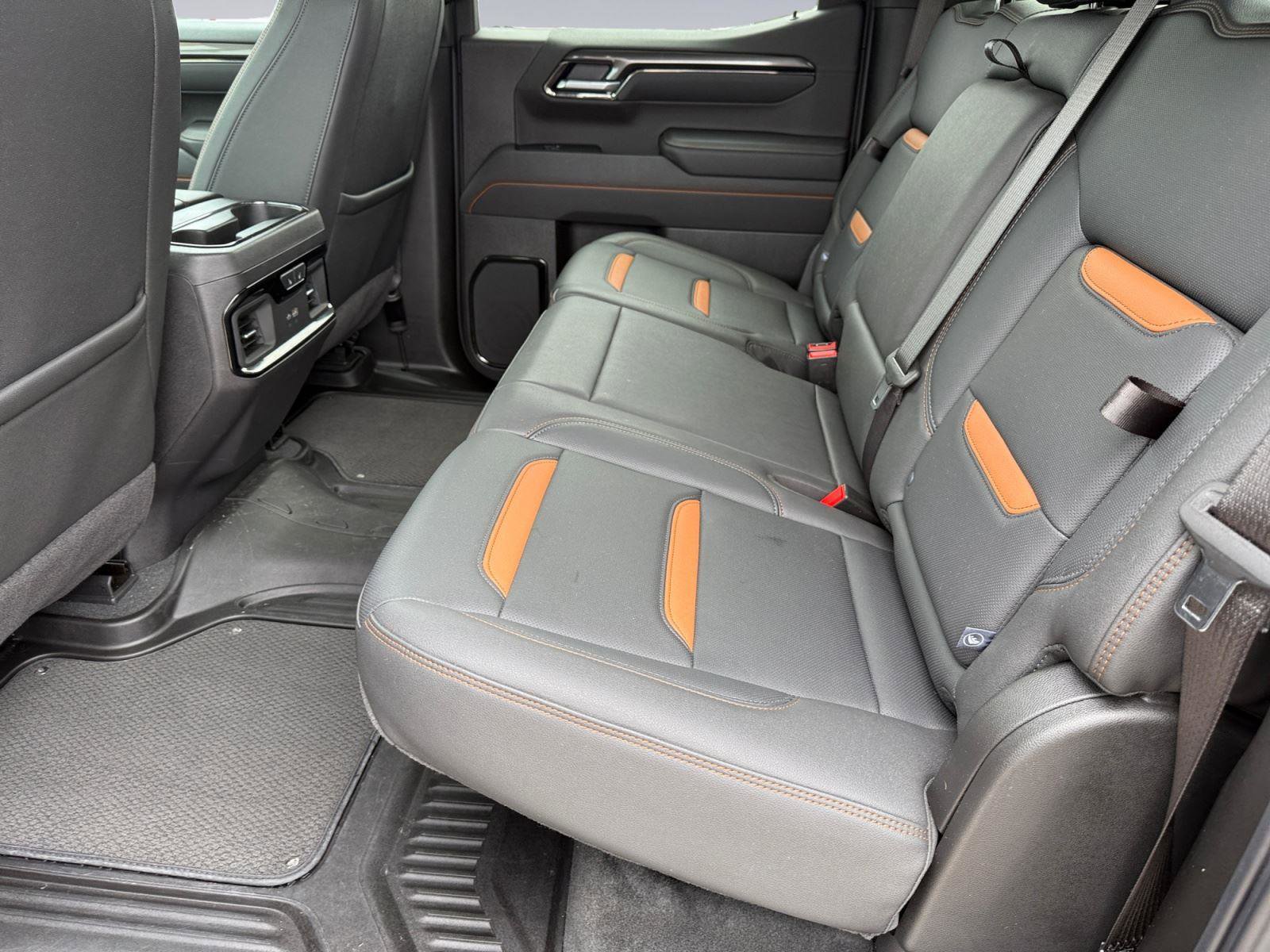 Used 2025 GMC Sierra 1500 AT4 w/ AT4 Premium Package AWD/4WD image 13