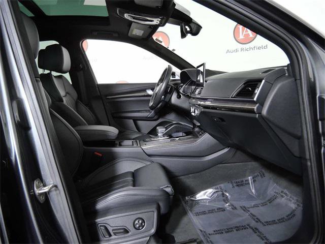 Used 2022 Audi SQ5 Prestige w/ Prestige Package image 11