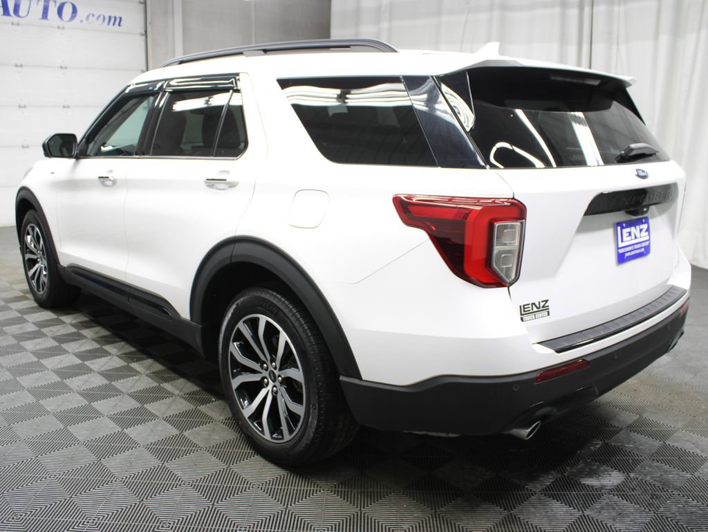 Used 2023 Ford Explorer ST-Line AWD/4WD image 7